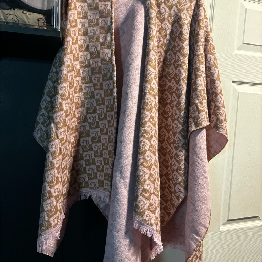 Juicy couture poncho
